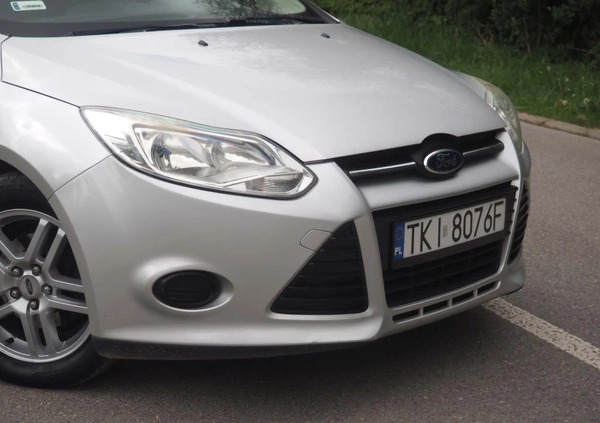 Ford Focus cena 19900 przebieg: 238790, rok produkcji 2011 z Braniewo małe 667